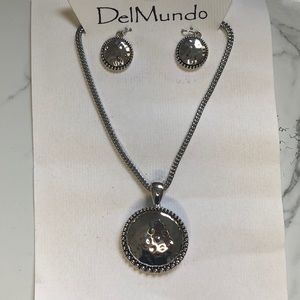 Necklace and fishhook earrings